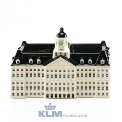 Square Palace on the Dam