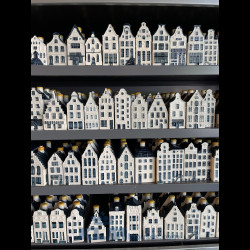 Classic KLM Bols miniature houses 1 - 82